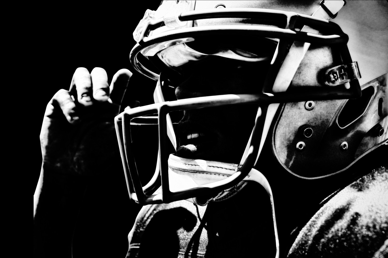 NFL players 4 times more likely to die of brain disease, study finds